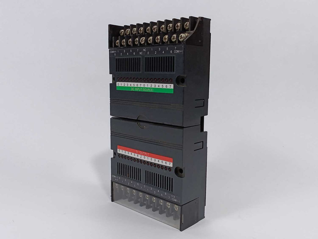 Idec Izumi Corp. PFJ-T162U 16-Transistor unit & PFJ-N161U 16-DC input unit