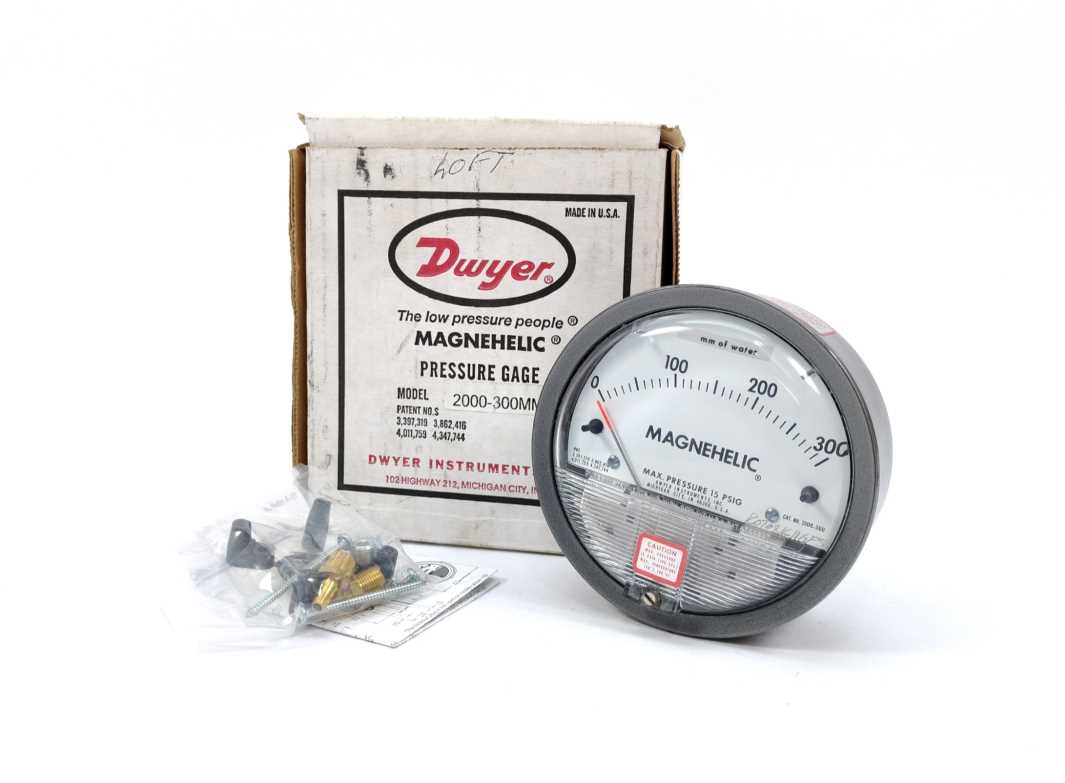 Dwyer 2000-300 MM Magnehelic Pressure Gauge max. 15 PSIG