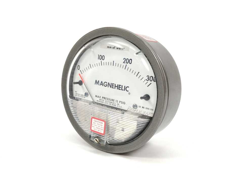 Dwyer 2000-300 MM Magnehelic Pressure Gauge max. 15 PSIG