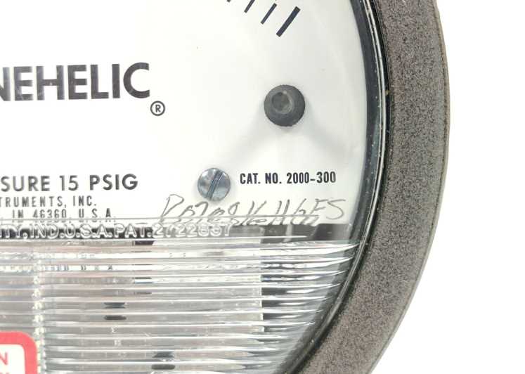 Dwyer 2000-300 MM Magnehelic Pressure Gauge max. 15 PSIG