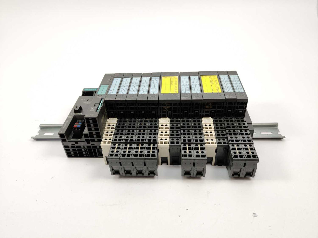 Siemens 6ES7151-3BA23-0AB0 SIMATIC S7 ET200S IM151-1 + 12 Modules