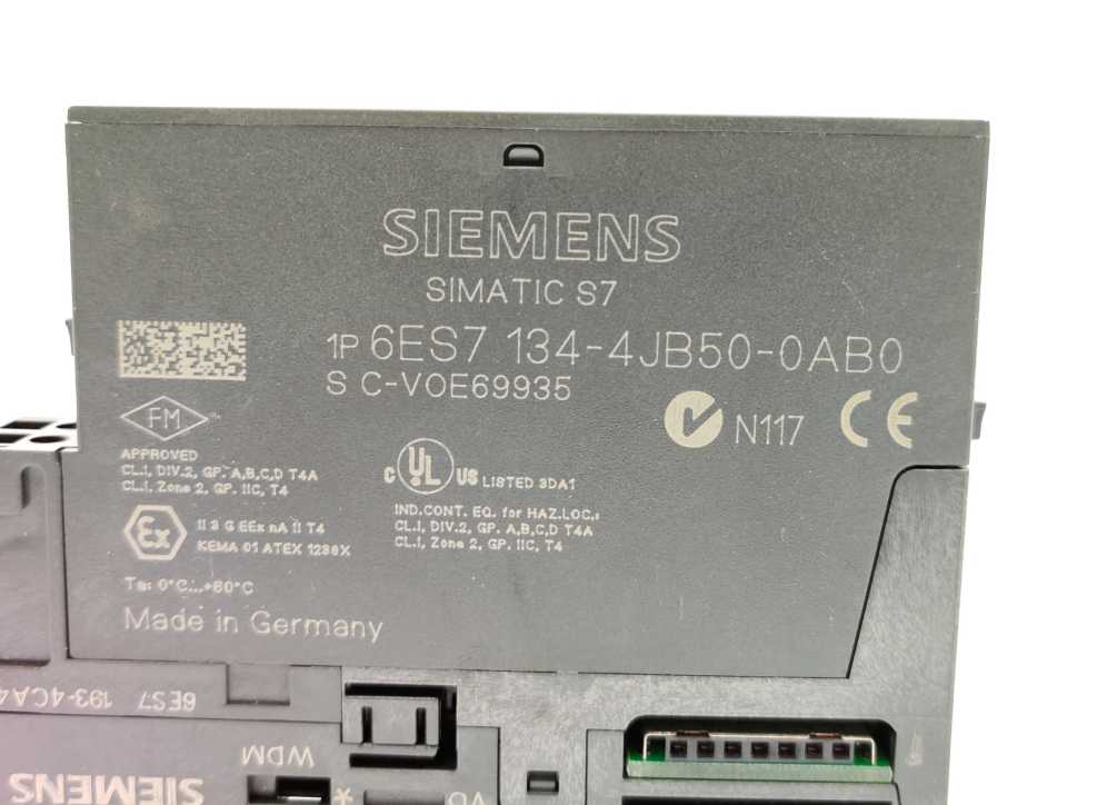 Siemens 6ES7 134-4JB50-0AB0 SIMATIC S7 w/ 6ES7 193-4CA40-0AA0