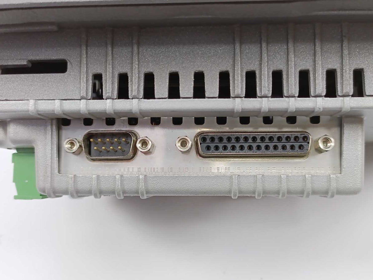 Mitsubishi 216254 E1060 5,7'' - 320 x 240 pixel TFT keypad HMI