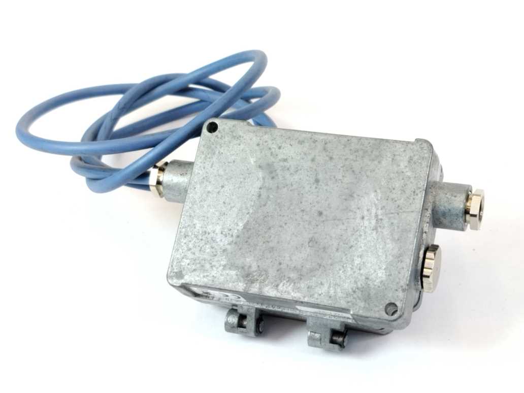 Raytek RAYMI3COMM Thermometer Communuication Box with cable