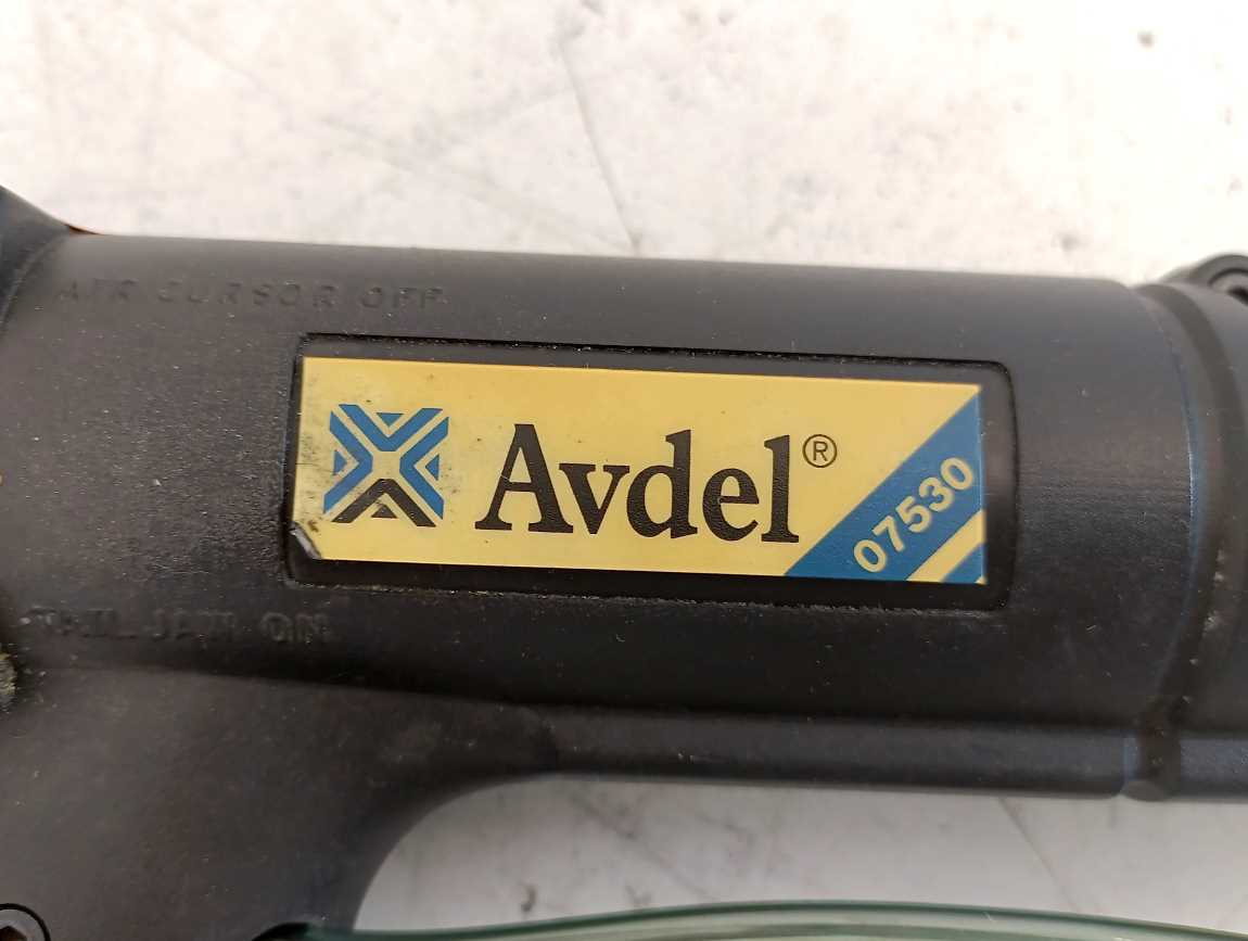 Avdel Textron 07530 HYDROPNEUMATIC RIVETING TOOL