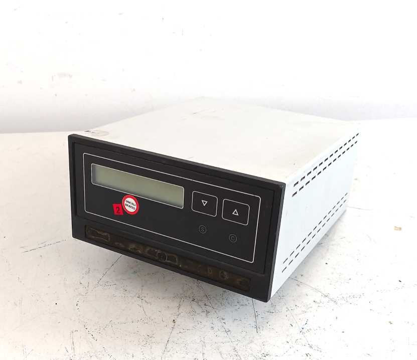 Edwards 1105 LCD Vacuum, Pirani Penning Gauge Controller