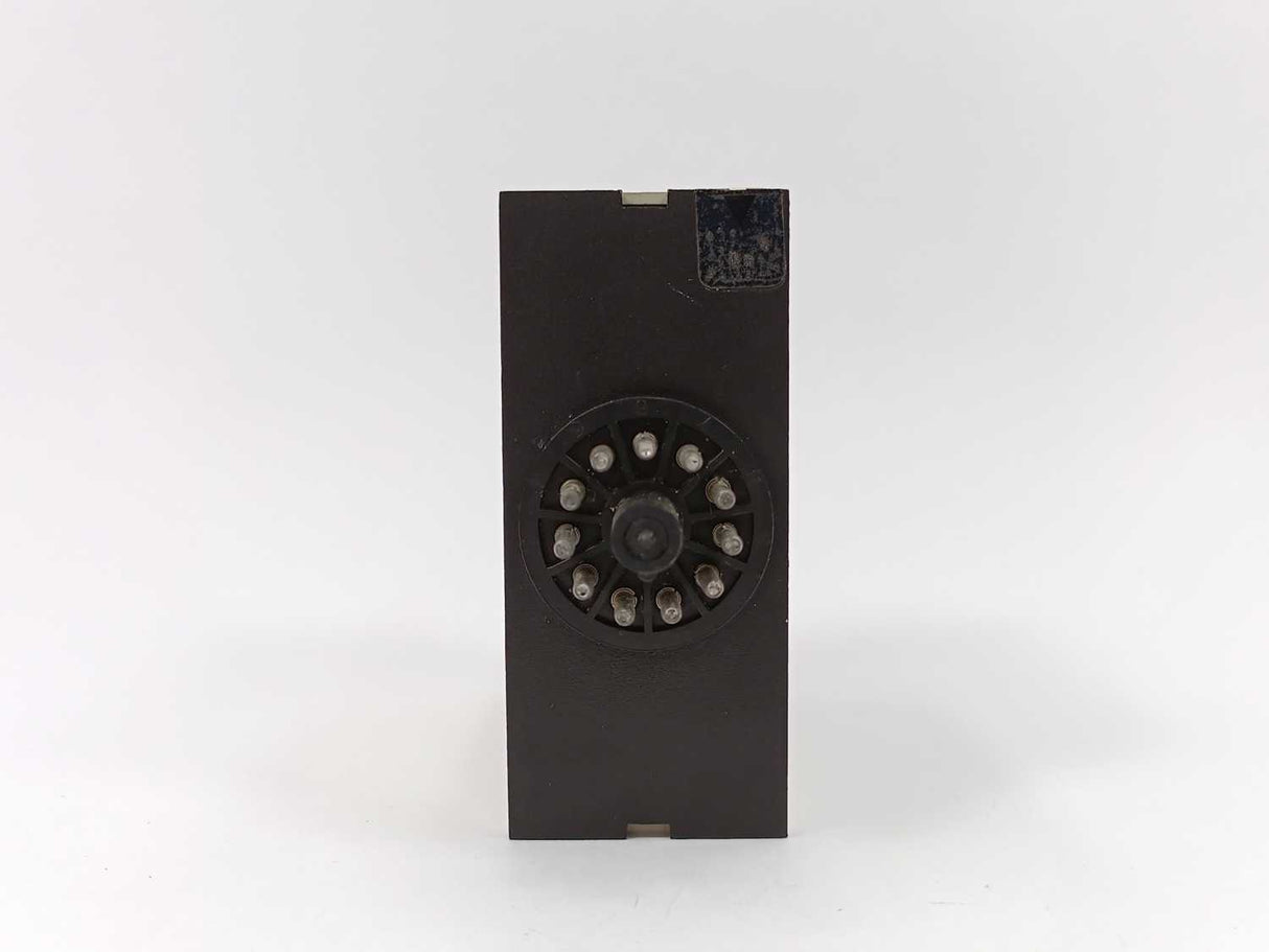 Electromatic SA 205 230 3-60 sec. 230 VAC Relay. Delay on Operate
