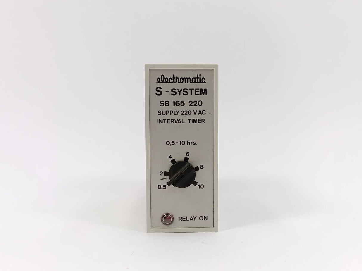 Electromatic SB 165 220 S-System Interval Timer. 0,5-10 hrs.