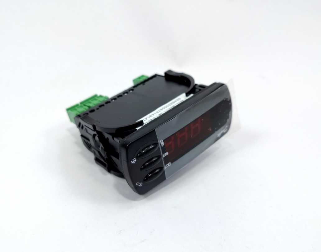 Danfoss 084B8500 EKC 102A ADAP-KOOL Temperature Controller