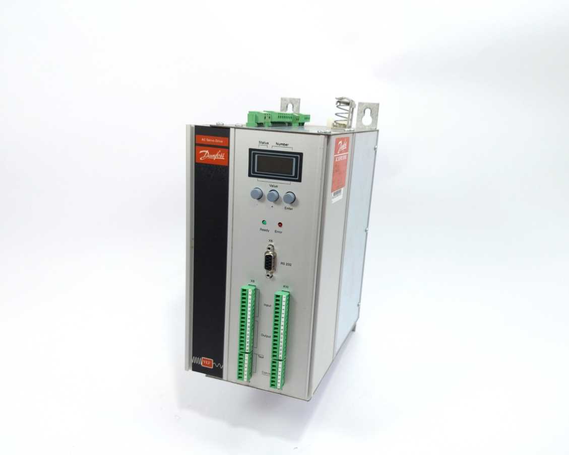 Danfoss 175G6302 SCS 2500/F3 AC Servo Drive