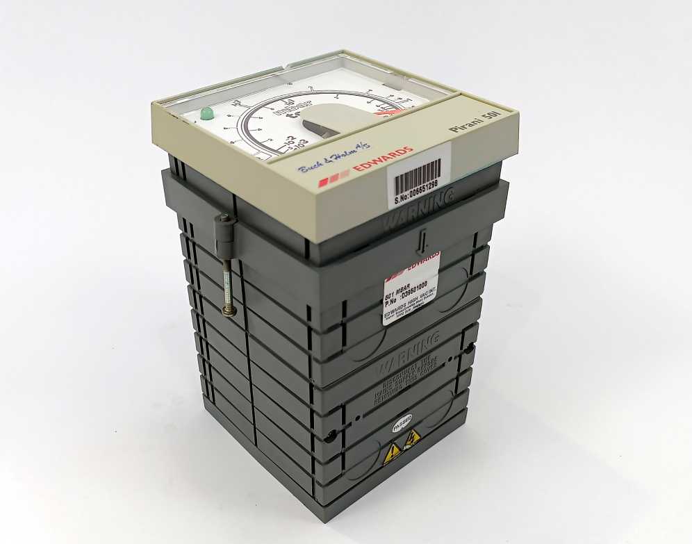 Edwards D39501000 501 MBAR Pirani Pressure Reader