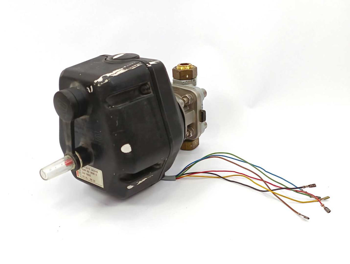 GEMÜ 698 15D 1814-6 Diaphram Valve 24V