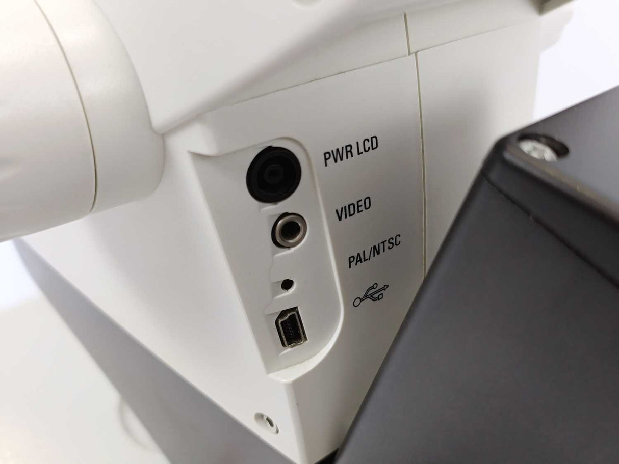 Leica  10447200 EZ4D Digital Stereo Microscope 8x - 35x zoom