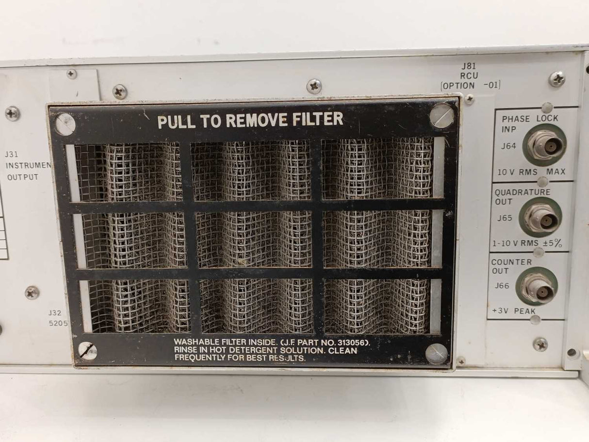 Fluke 5200A Programmable AC Calibrator 1mV to 100V