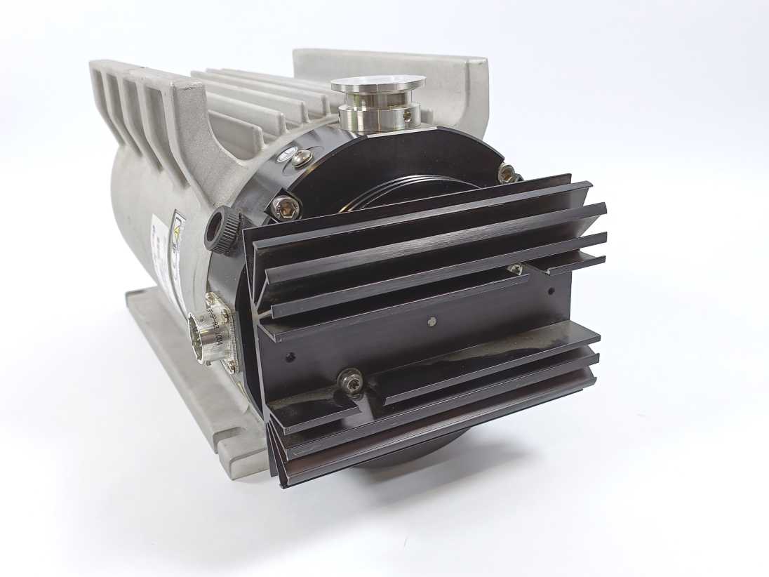 Edwards B75610000R EXT 200/200/30 80VDC Vacuum Pump