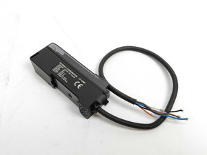 OMRON E3S-AT11-D Medium Photoelectric Sensor