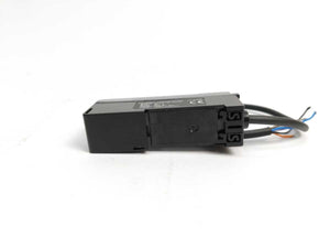 OMRON E3S-AT11-D Medium Photoelectric Sensor