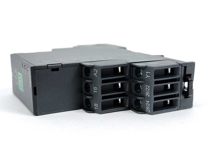 Schneider Electric RENF22R2MMW Multifunction Timer Relay, NFC