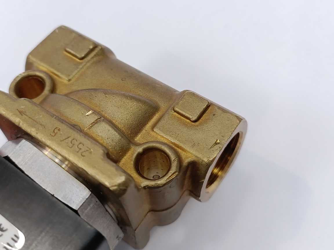 Burkert 162536 Type 0255 2/2-Way Solenoid Valve GETINGE Autoclave Spareparts