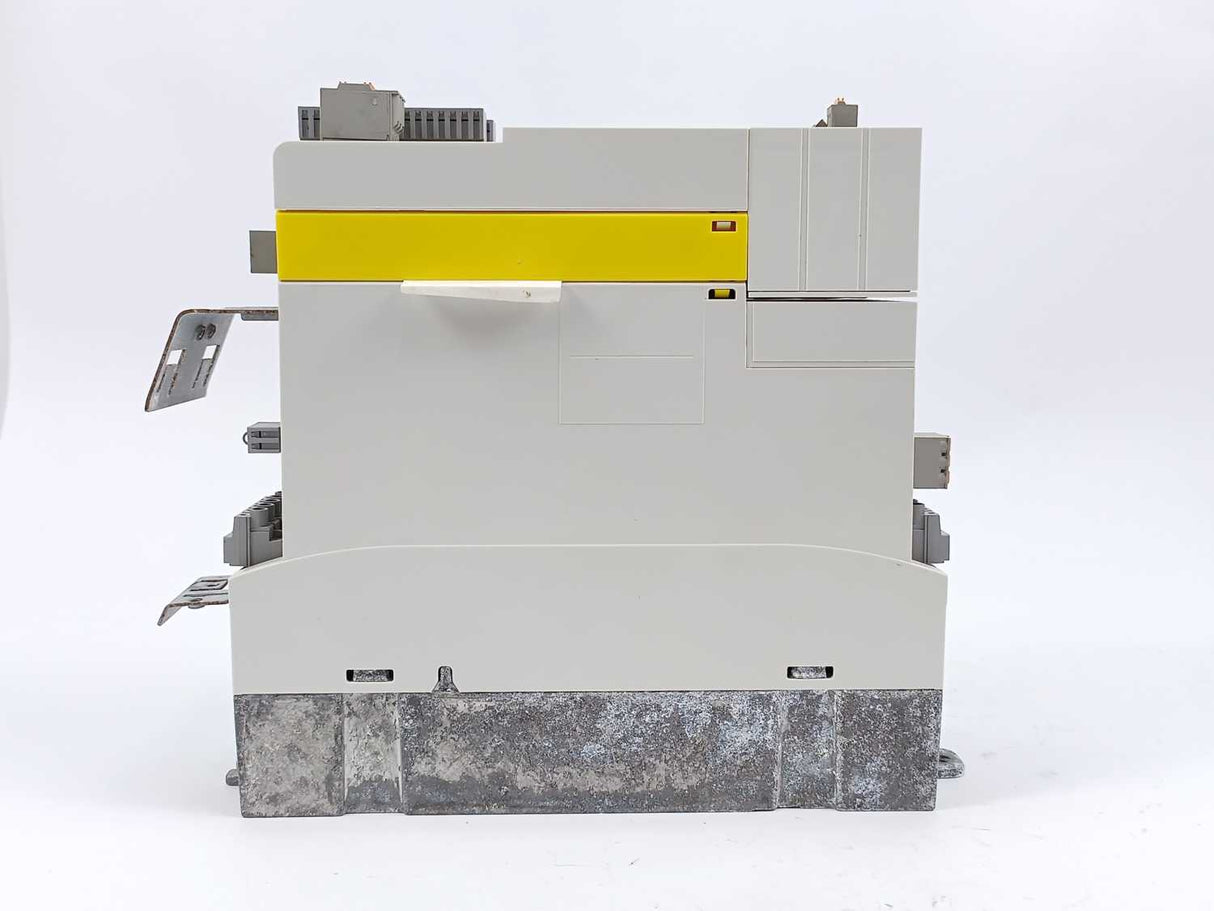 LENZE E84AVHCE3714SB0-ERXXX 8400 HighLine C Inverter Drive w/ EZAEBK1001 Keypad