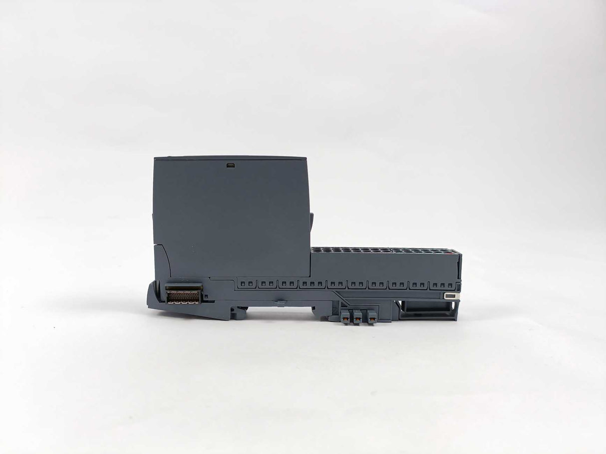 Siemens 6ES7131-6BF00-0BA0 SIMATIC ET 200SP + 6ES7193-6BP20-0BA0