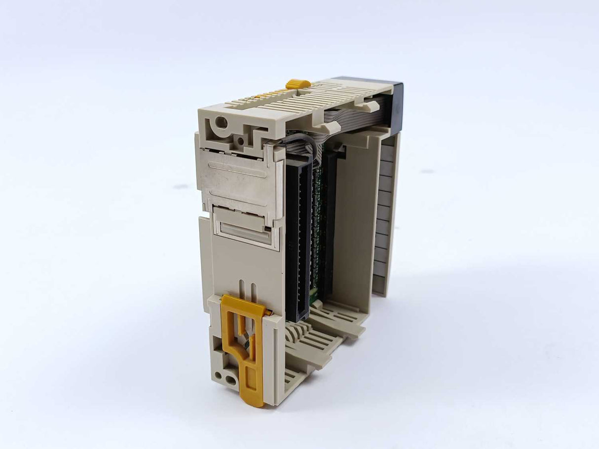 OMRON CQM1-OD214 24 VDC. Output Unit