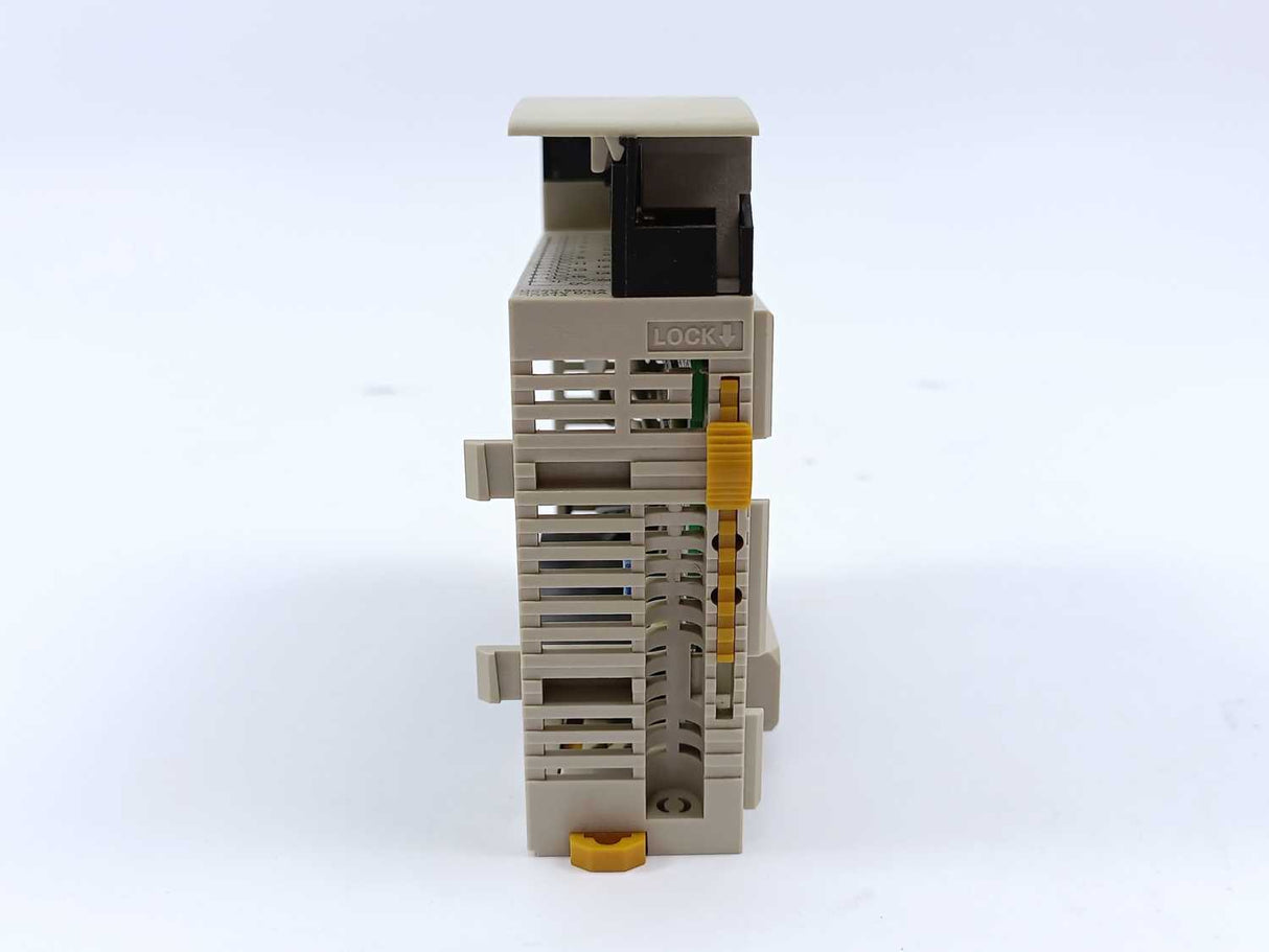 OMRON CQM1-OD214 24 VDC. Output Unit