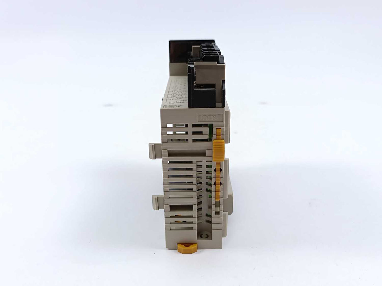 OMRON CQM1-OC222 Output Unit