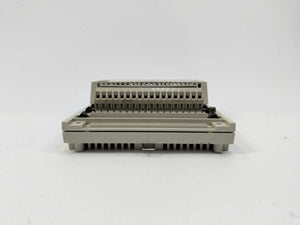 Schneider Electric 170ADM35010 170FNT11001 TSX Momentum W/ 170FNT11001