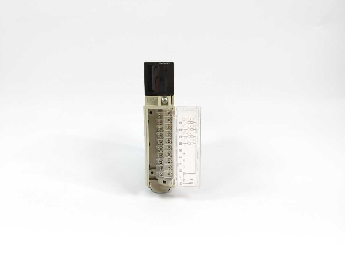 Schneider Electric TSXDEY08D2 With TSXBLY01