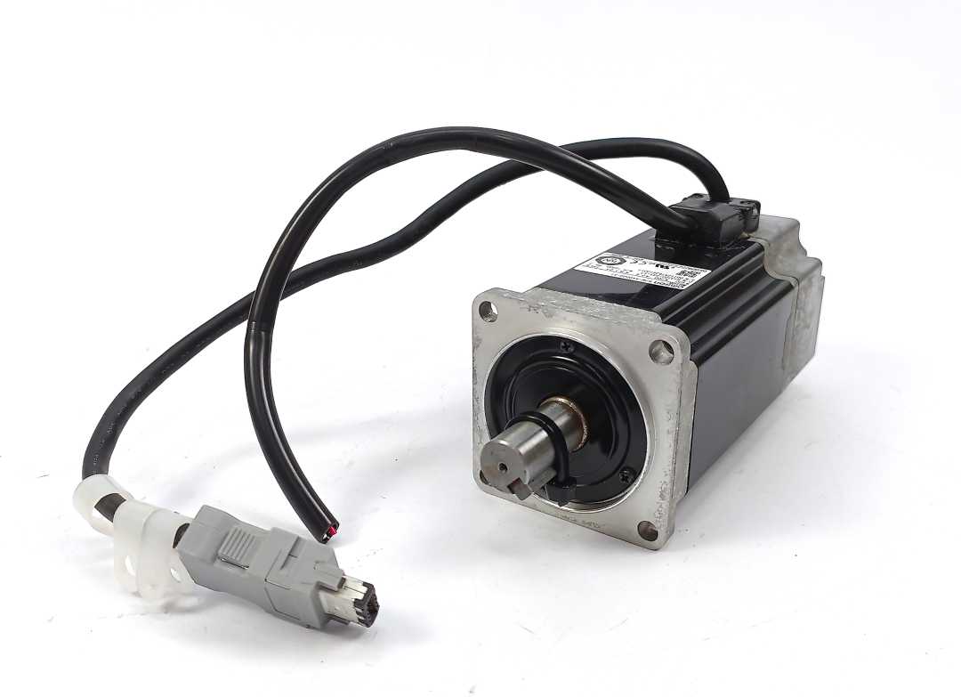 OMRON R7M-A40030-S1 AC Servo Motor, one cable connector missing.