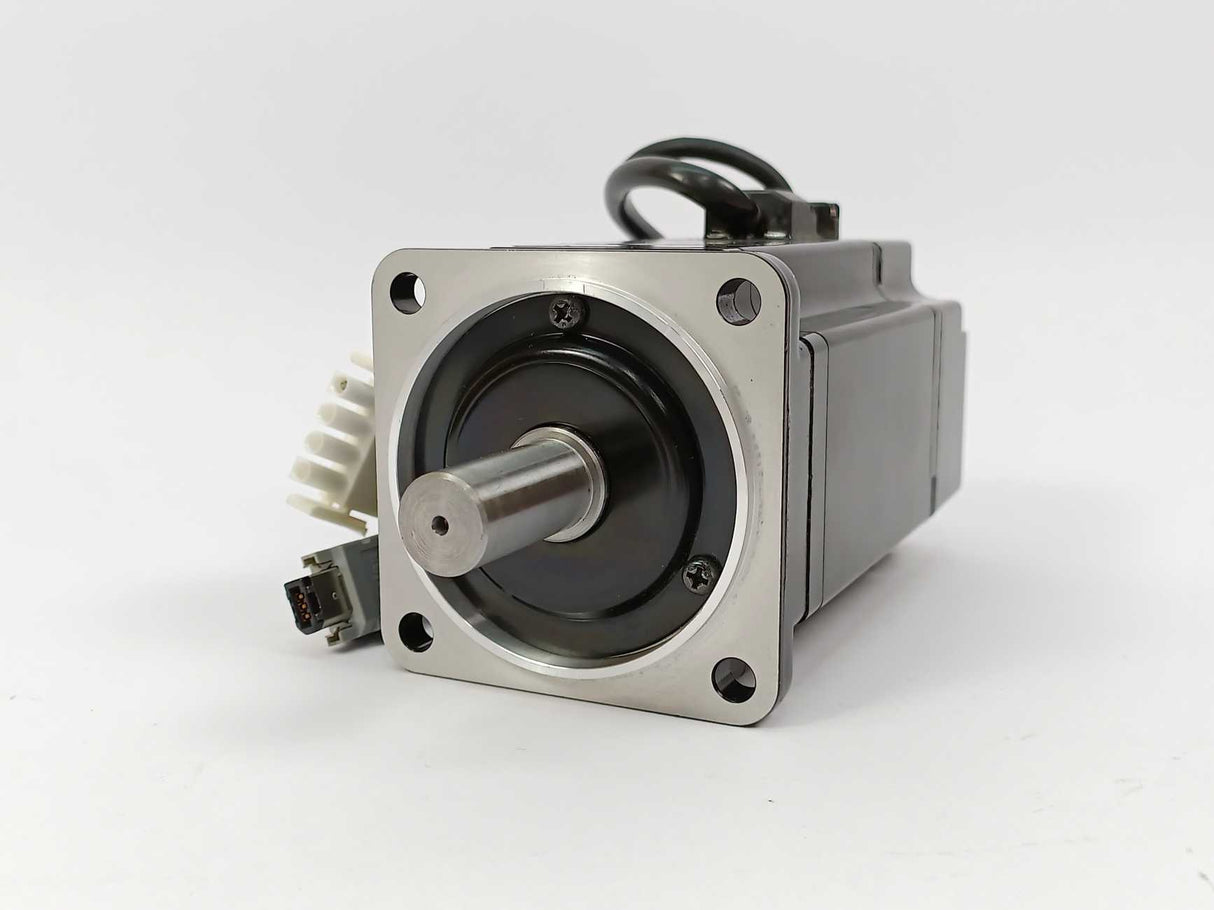 OMRON R88M-W75030T AC Servo Motor