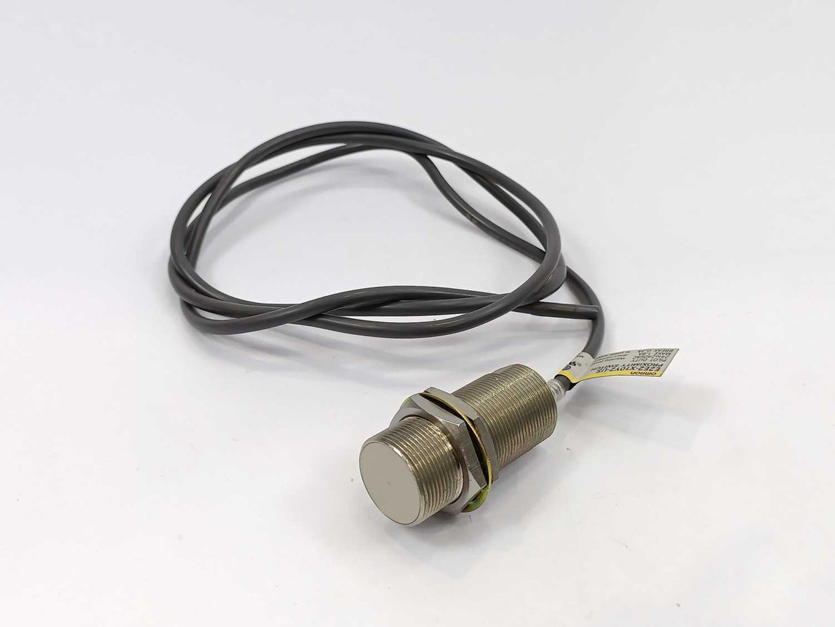OMRON E2E2-X10Y2-US Proximity Switch 24-240VAC