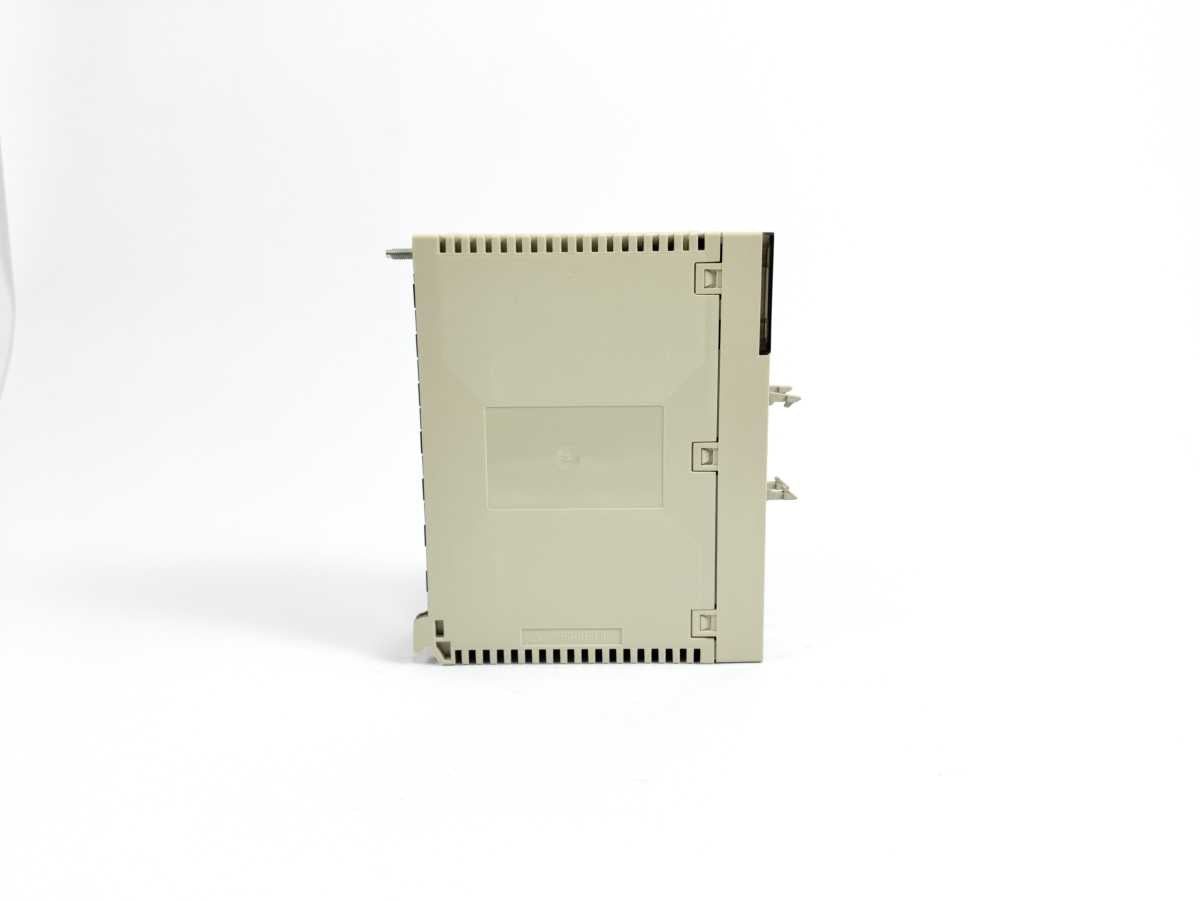 Schneider Electric TSXDMY28FK Discrete I/O Module 16I 12Q 24VDC 0,5A S.CONN