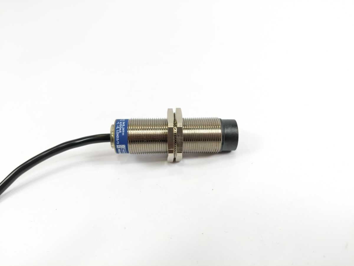 TELEMECANIQUE XS618B2PBL01M12 Inductive Proximity Sensor