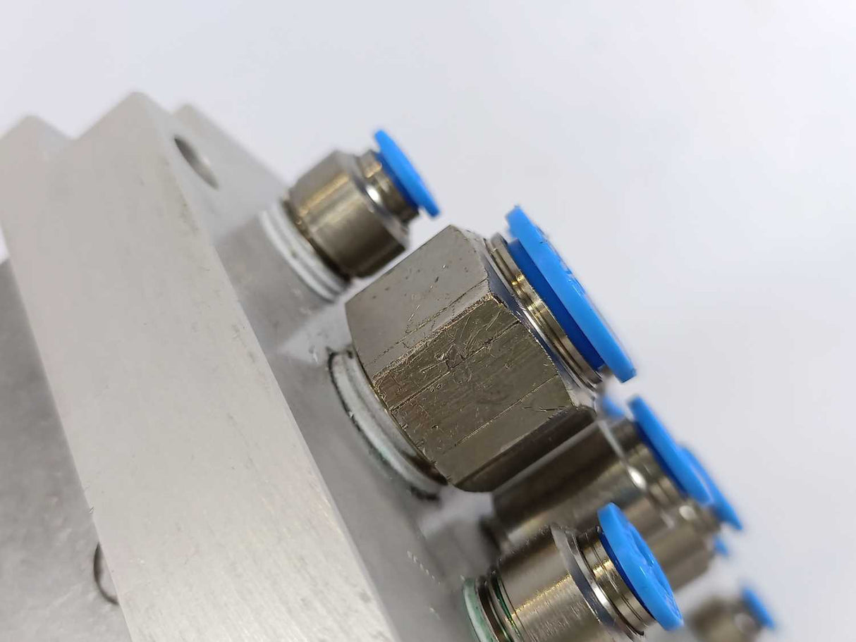 Festo 18210 CPV14-VI Valve Terminal, w/ 18261 CPV14-GE-FB-6