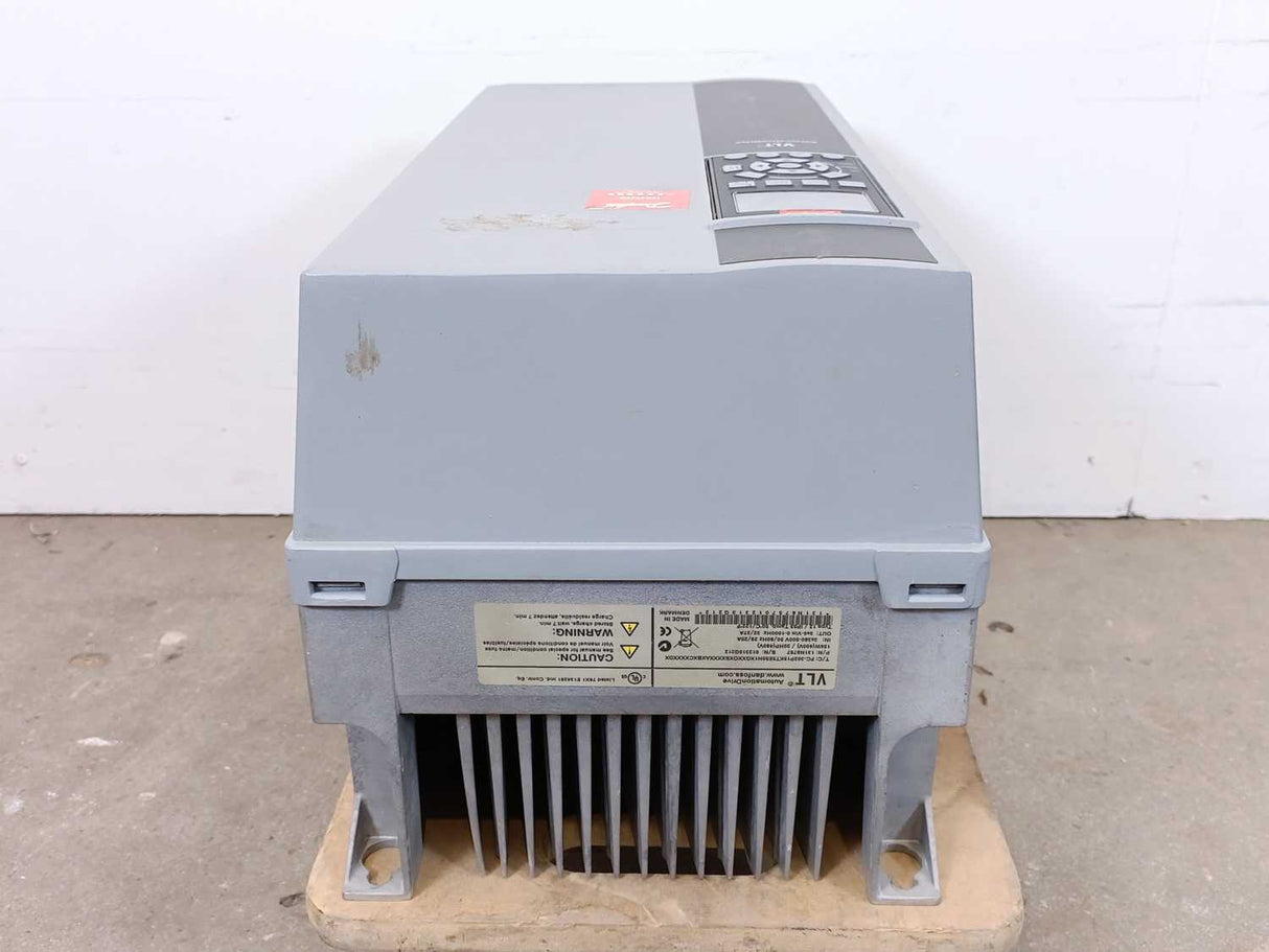 Danfoss 131N8757 FC-302P15KT5E55H1 VLT Frequency Converter