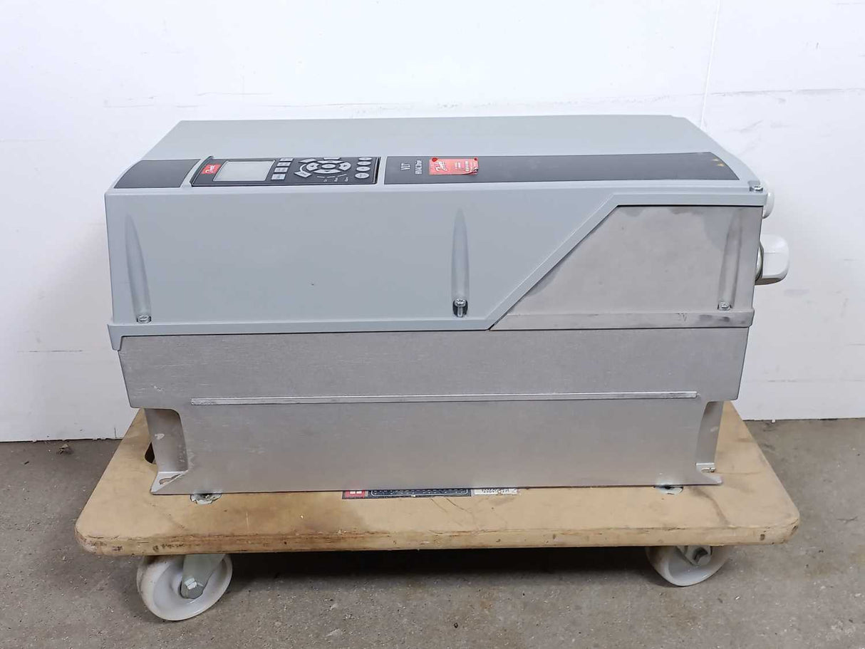 Danfoss 131F3243 FC-102P18KT4E55H1UGC VLT HVAC Drive 18.5kW