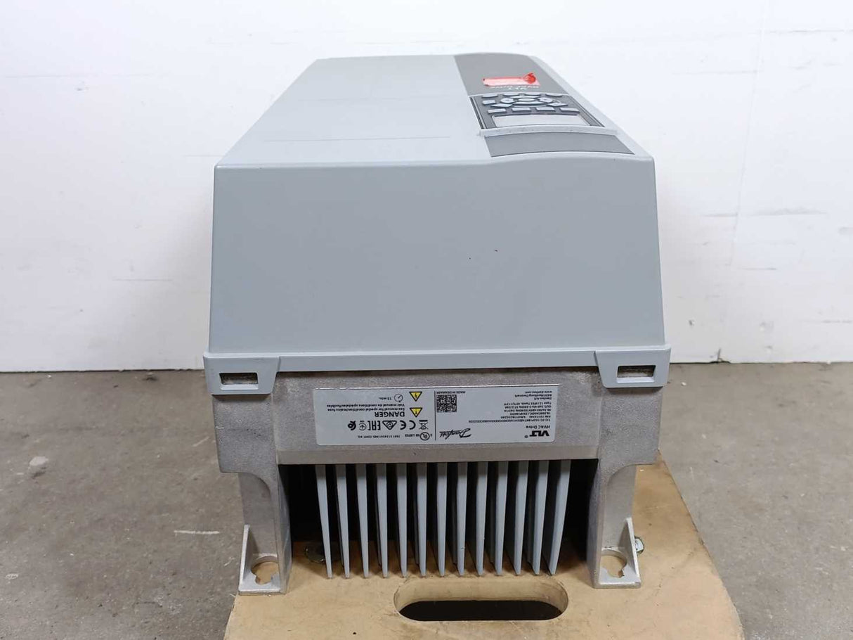 Danfoss 131F3243 FC-102P18KT4E55H1UGC VLT HVAC Drive 18.5kW