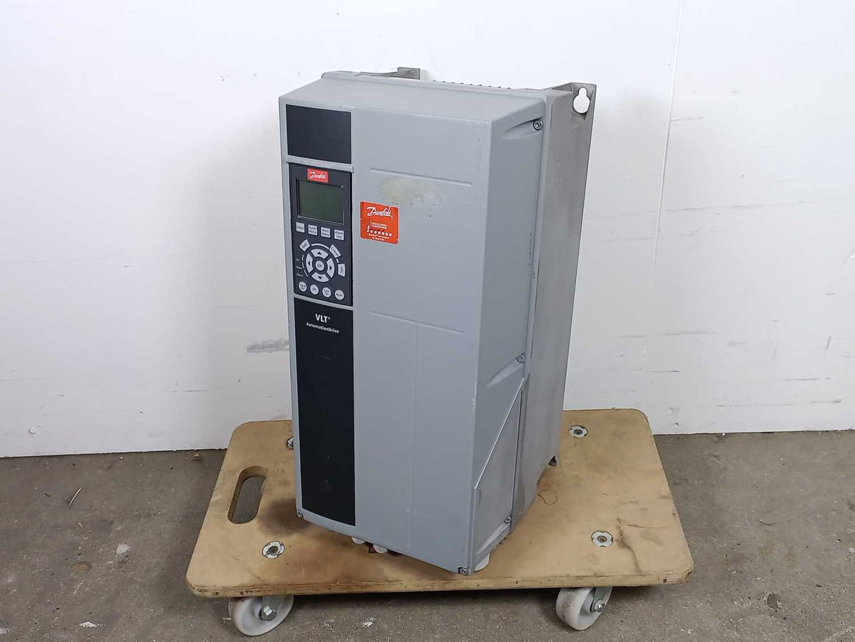 Danfoss 131N8758 FC-302P18KT5E55H1 Frequency Converter