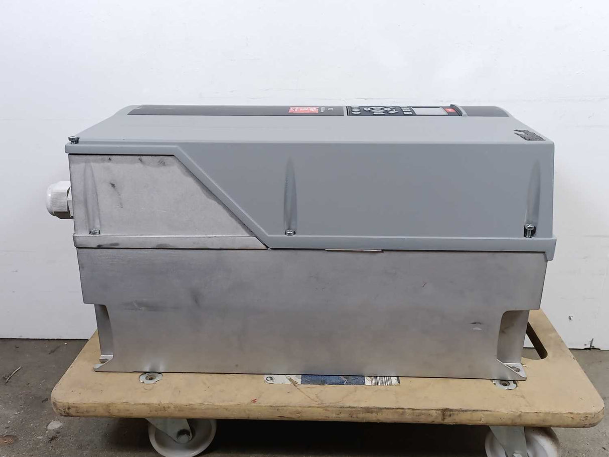 Danfoss 131L9240 FC-102P11KT4E55H3 Frequency Converter VLT HVAC Drive