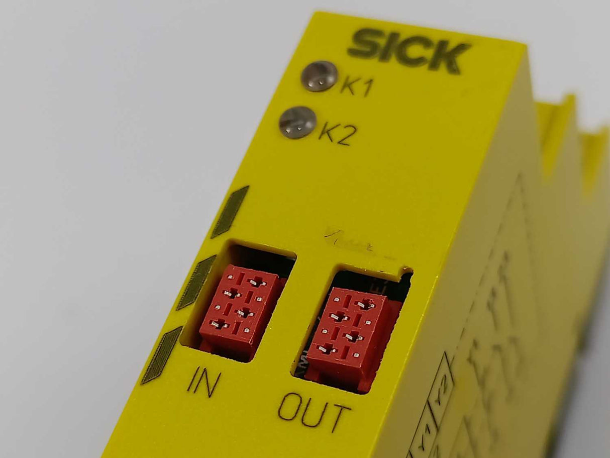 SICK 1043917 UE12-2FG2D0, Safety Extension Relay