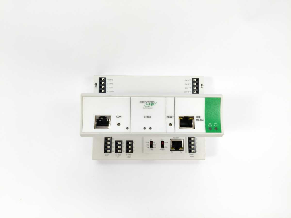 Honeywell CLLIONLC01 Programmable universal controller 24V