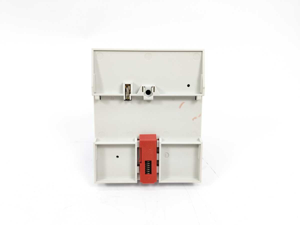 Honeywell CLIOP822A Pluggable Panel Bus Analog Output Module