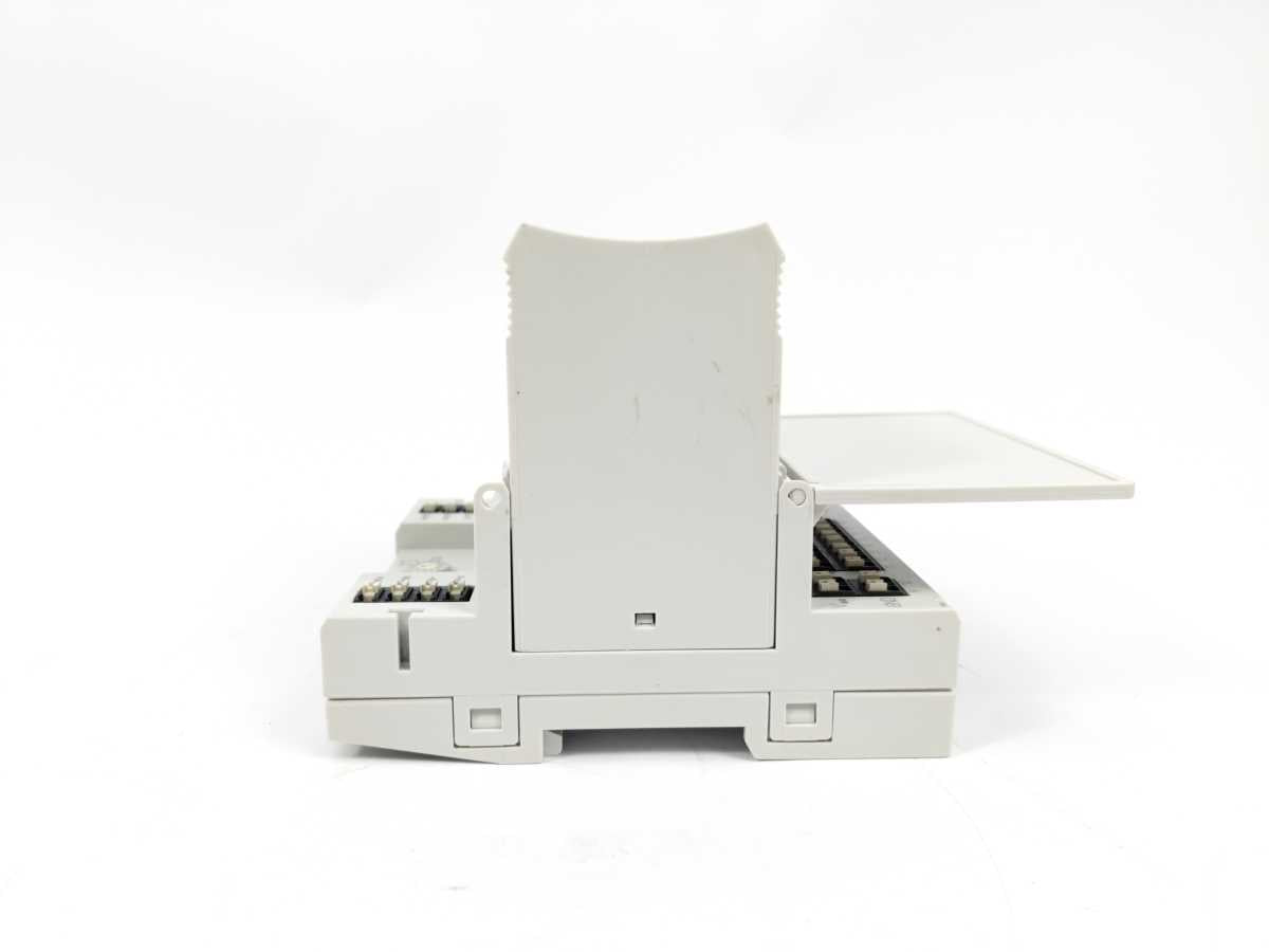 Honeywell CLIOP822A Pluggable Panel Bus Analog Output Module