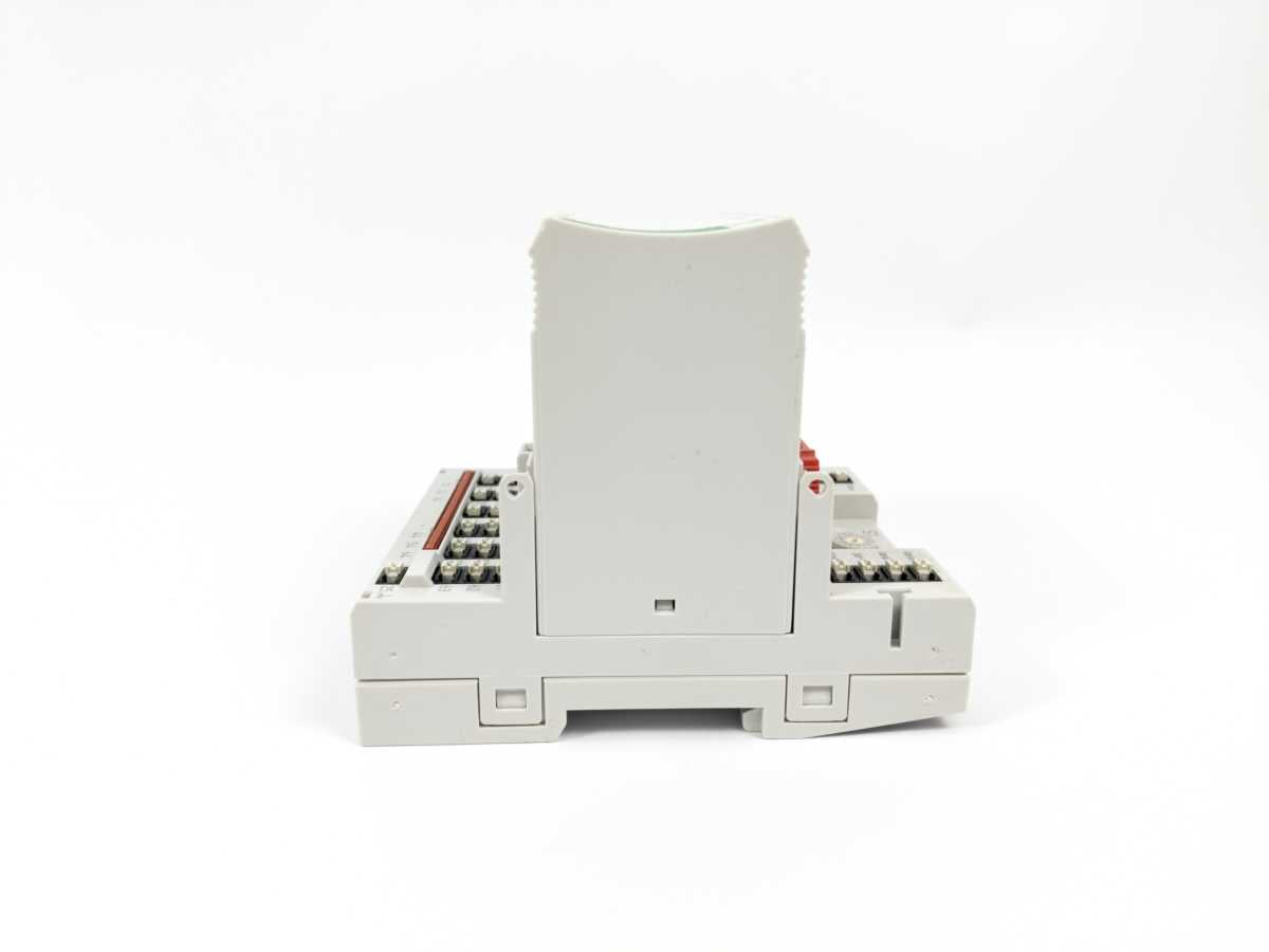 Honeywell CLIOP824A Pluggable Panel Bus Relay Output Module