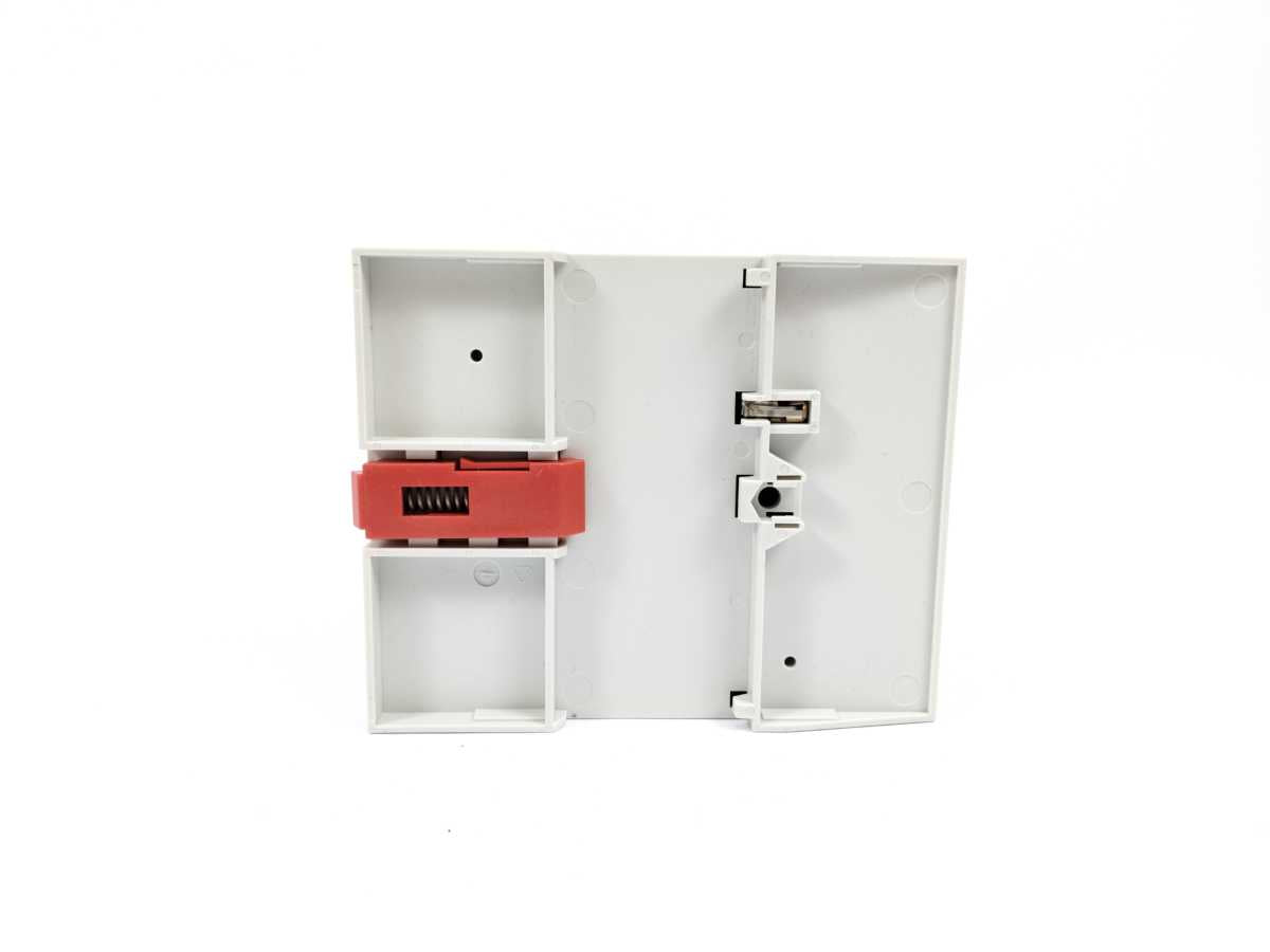 Honeywell CLIOP824A Pluggable Panel Bus Relay Output Module