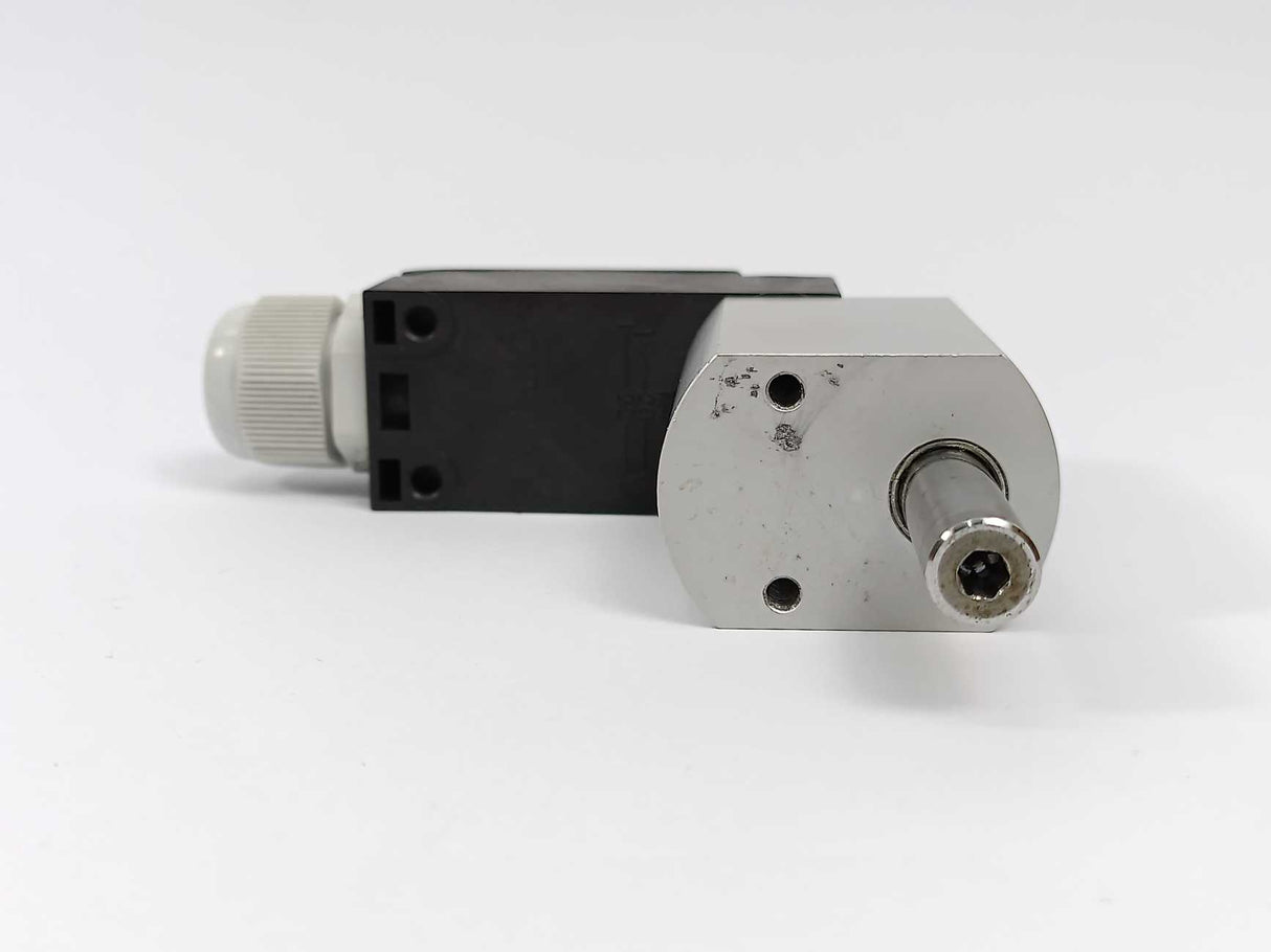 OMRON D4NH-1BBC Door Switch