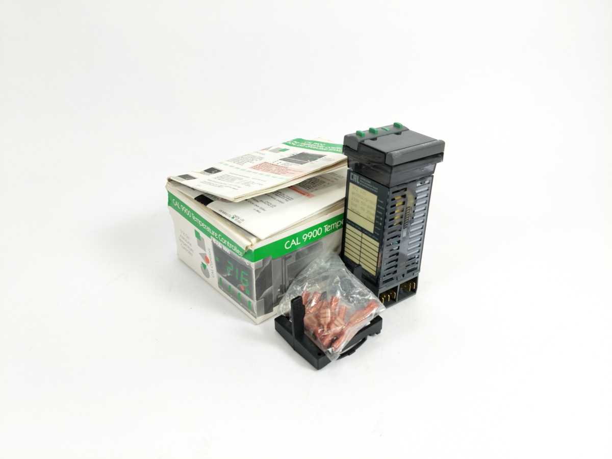 CAL Controls 992.12C Temperature Controller Series 9900