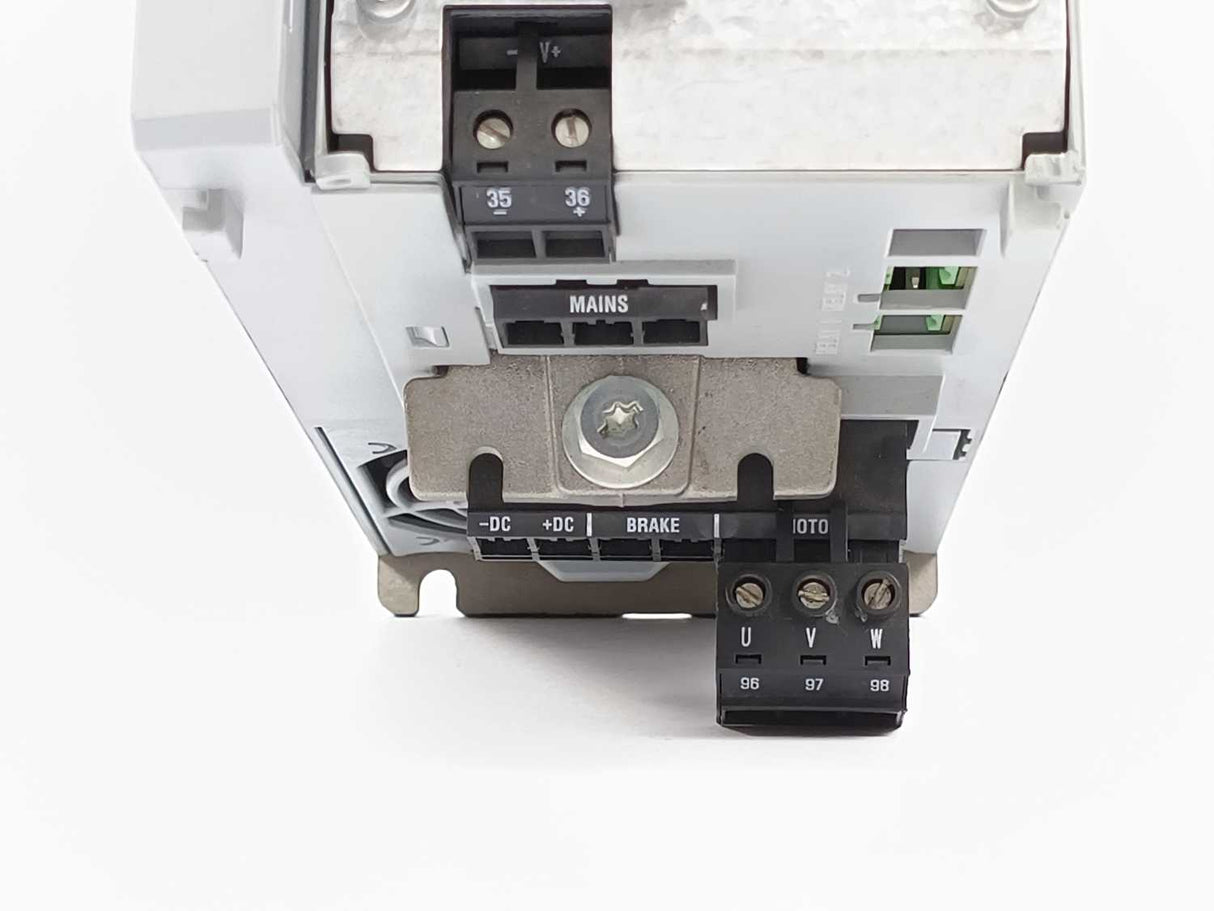 Danfoss FC-302PK37T5E20H1XGXXXXSXXXXANBXCXXXXDX VLT Frequency Converter 0,37kW